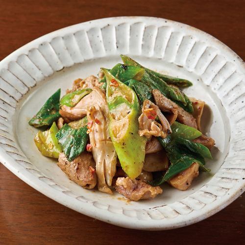 Crunchy offal stir-fry with green onions