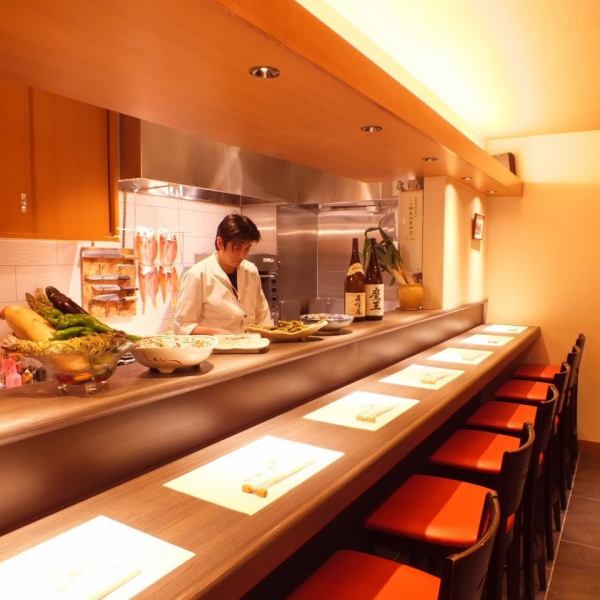Counter seats that you can enjoy not only cooking but also cooking.It is also an opportunity to listen to the recommended daily daily menu.Of course one of you is also welcome.