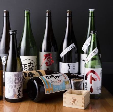 豊富な種類の日本酒や焼酎を取り揃えております♪当店こだわりの穴子料理と是非！　660円(税込)～