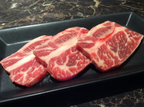 骨付きカルビ