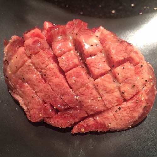牛厚切りタン