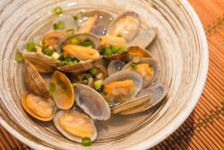 Sake Steamed Clam