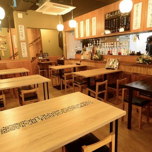 <p>Groups are welcome! Our restaurant can accommodate 15-36 people by renting out the entire 2nd floor. We also offer a reasonably priced course that includes 7 dishes and 3 hours of all-you-can-drink, so you can enjoy your time without worrying about time.</p>