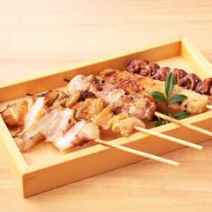 五件組合裝（雞腿、雞肉丸、雞軟骨、雞皮等）