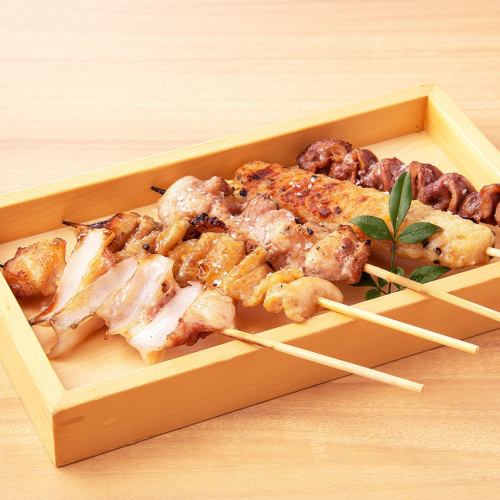 五件組合裝（雞腿、雞肉丸、雞軟骨、雞皮等）