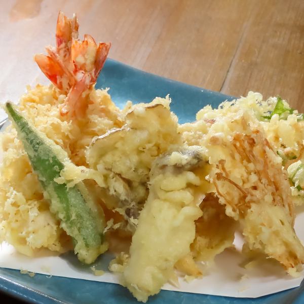 揚げたての天ぷらをご賞味ください。