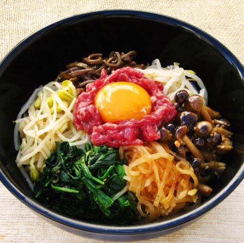 ユッケピビンパ(スープ付)/6品目野菜ピビンパ(スープ付)