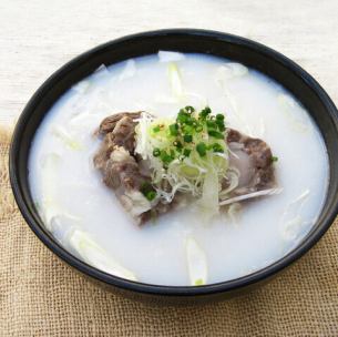 ＜じっくり煮込んだ＞コムタンクッパ/＜野菜と、ふわふわ＞玉子のクッパ