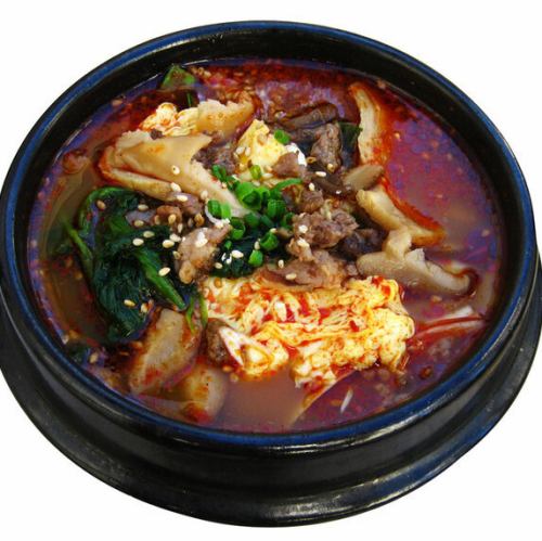 ＜辛口＞牛肉ユッケジャンスープ