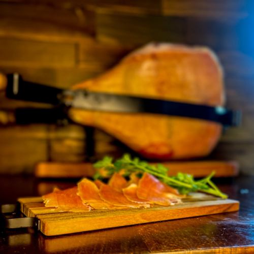 Please try our recommended [Raclette] and [Whole-cut Prosciutto].