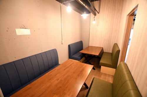 This is a private room for 8 people.Additional guests are available if you are bringing children.