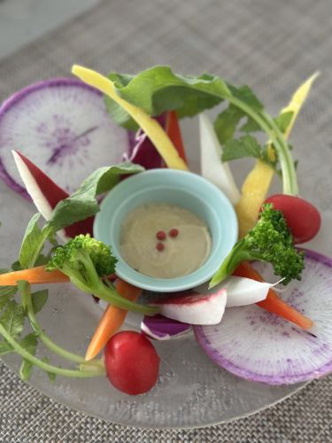 Fresh vegetable bagna cauda