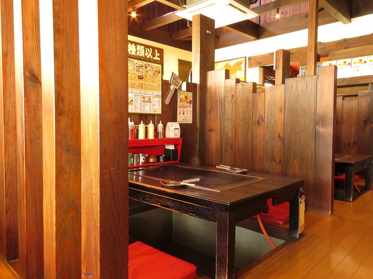 お座敷席もご用意有!お座敷なので小さなお子様にも安心!