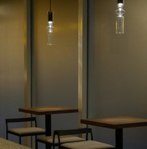 【テーブル | 2名×3席】モダンで落ち着いた雰囲気◎デートにもぴったり♪記念日や誕生日に◎女子会にもぴったり♪サプライズ対応も承っております◎お電話にてお問合せください！