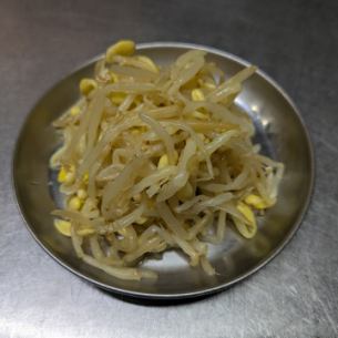 Bean sprouts namul