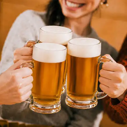 生ビール付き2時間飲み放題 2200円〈※土曜/日曜/祝日：1650円〉