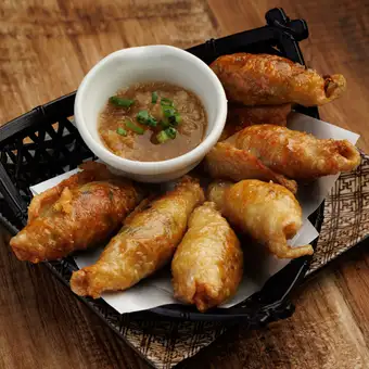 鶏皮餃子