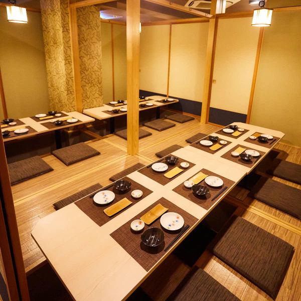 A spacious and spacious digging-type private room is available for small to 10 people, 20 people, 40 people, 50 people ... Depending on the number of people ◎ Seats will be guided to the popular private room for 2 to 180 people Let's eat.We also offer a wide variety of courses with all-you-can-drink! We offer from 3000 yen! Please use for various banquets! * The photo is an affiliated store
