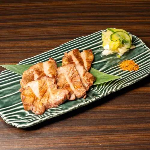 厚切り牛タン焼き