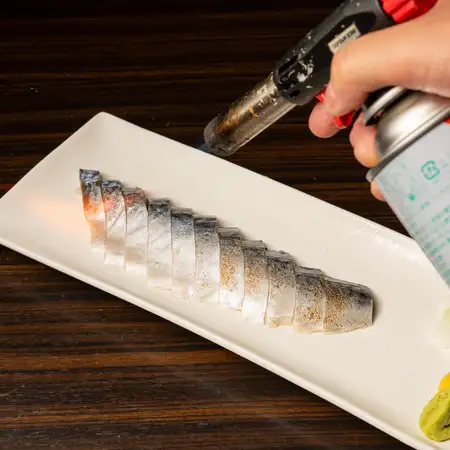炙り金華しめ鯖