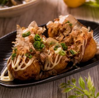 Deep-fried takoyaki (sauce mayonnaise) / Deep-fried takoyaki (mayo ponzu sauce)