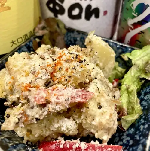 我们特别注重使用当季食材。美味的家常京都料理！