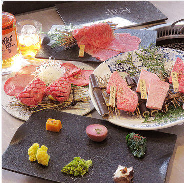 希少部位や厳選したお肉はもちろん、自慢の逸品料理もございます