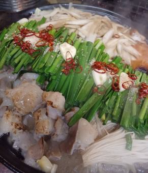 年末聚會的完美選擇！ 【牛角火鍋套餐】博多牛角火鍋，特色牛排，7道菜，120分鐘暢飲，原價6000日元→現價5000日元