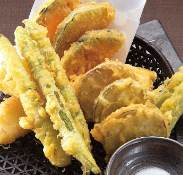 Assorted tempura of fresh vegetables and seasonal vegetables