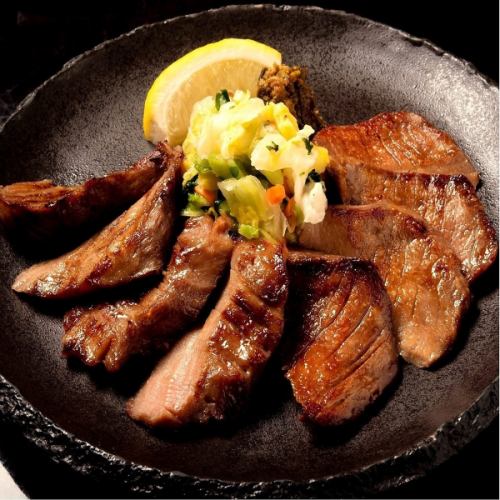 熟成大とろ牛たんの炭炙り