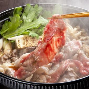 [December only] Wagyu beef sukiyaki hotpot with seasonal vegetable tempura and a 5-piece sashimi platter, 10 dishes in total, 3 hours of all-you-can-drink included, 7,920 yen ⇒ 7,000 yen