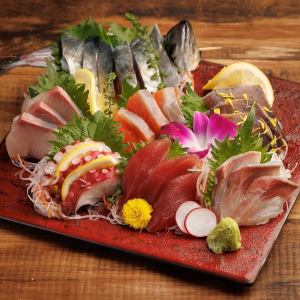 ”北海道直送”旬魚のお造り　五点盛り合わせ