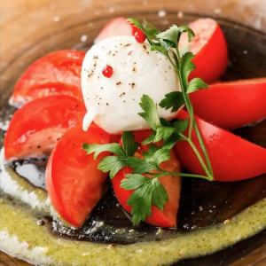 トマトとモッツァレラのカプレーゼ