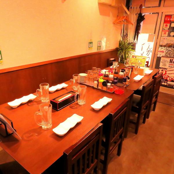 [For banquets with friends] A somewhat nostalgic Japanese-style restaurant where you can see the entire restaurant from the entrance.For lunch, we offer a set meal centered on tonkatsu and ramen.At night, it operates like an izakaya.Please enjoy delicious dishes that are reasonably priced and plentiful.