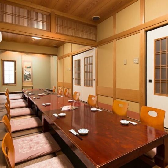 We have private rooms available for tables, sunken kotatsu, and tatami rooms.