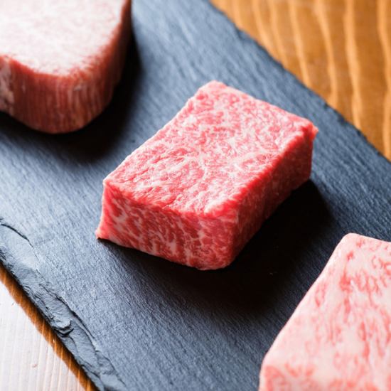 ◆Wagyu beef slowly cooked for about 60 minutes at a low temperature of 76 degrees◆Enjoy it!