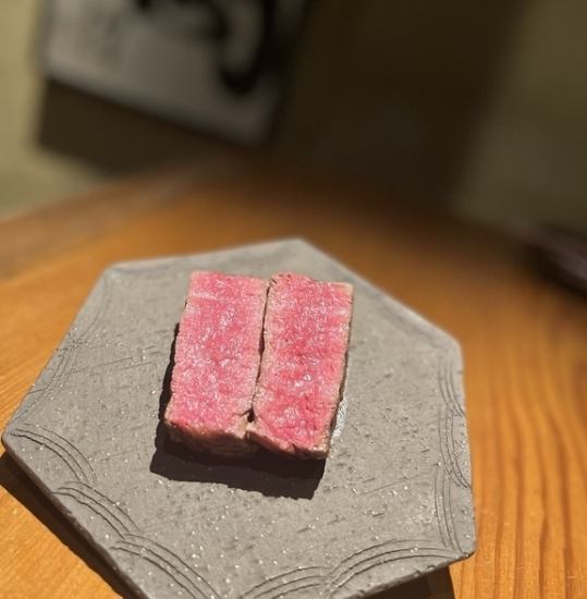 和牛をメインとした創作料理、それに合う個性豊かなワインをお楽しみいただけます！
