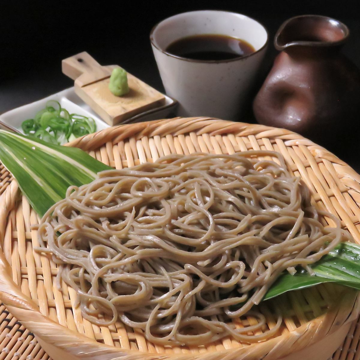 木の温もりを感じる内装が人気のお店