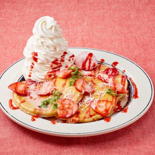 練乳ストロベリーパンケーキ