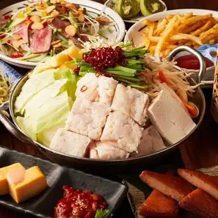 [2-hour all-you-can-drink with draft beer] Miyazaki local chicken thigh grill and Hakata offal or chicken salt chanko hot pot 'Iki Course' 3500 yen