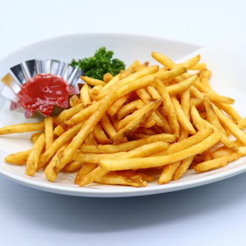 Addictive spicy fried burdock/plenty of French fries