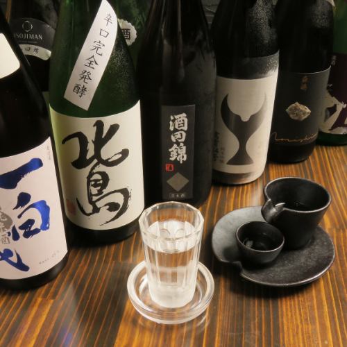 日本酒は自慢の品揃え！
