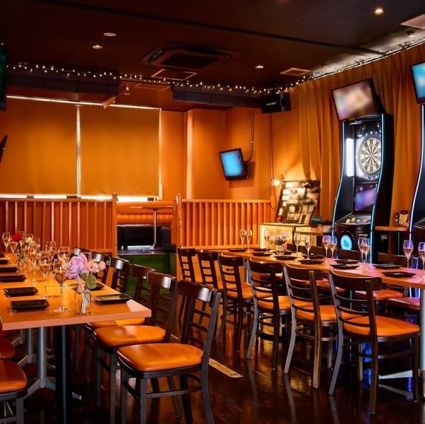 貸切時の店内レイアウト自由自在!20名様~40名様、お席不要であれば、最大70名まで対応可能です。お気軽にご相談ください♪