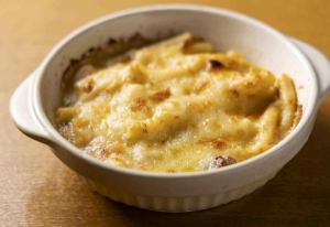 Homemade bacon macaroni gratin