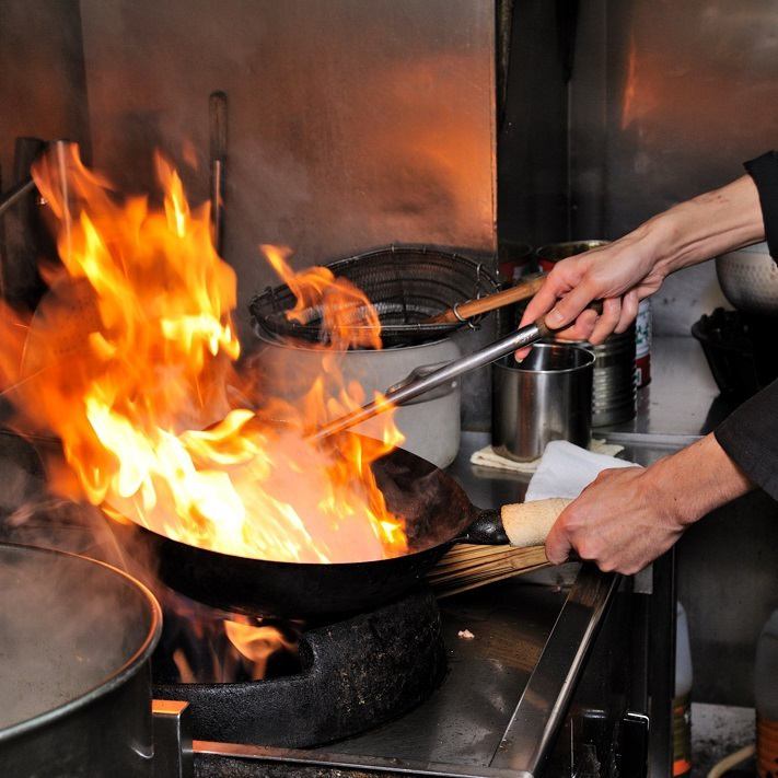 A luxurious, authentic Chinese course meal in Sakae, where the chef shows off his skills!