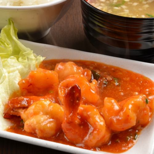 【甘辛の極】海老の贅沢チリソース◆エビの食感と自家製アメリケーヌソースの甘み♪並1221円(税込)~
