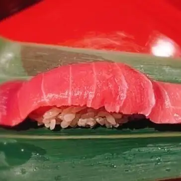 本マグロ！赤身　寿司