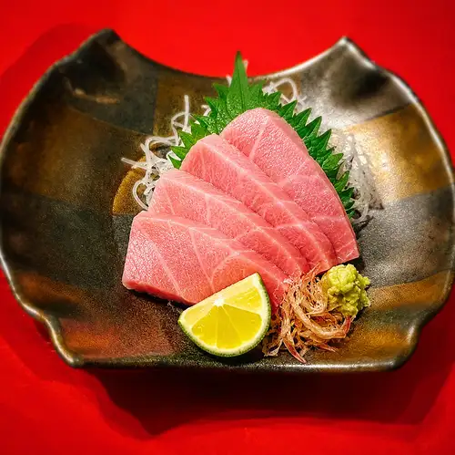 本マグロ中トロのお造り
