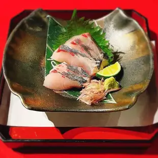 しまあじのお造り