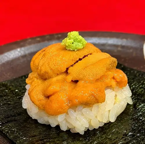 生ウニ　寿司